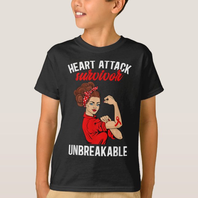 Camiseta Sobreviviente de ataque cardíaco, inquebrantable a (Anverso)