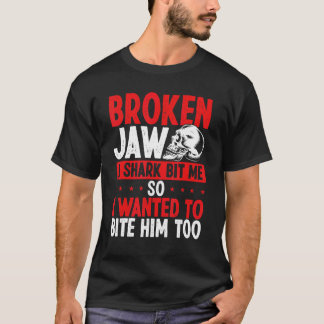 Camiseta Sobreviviente de mandíbula rota ataque a tiburón q