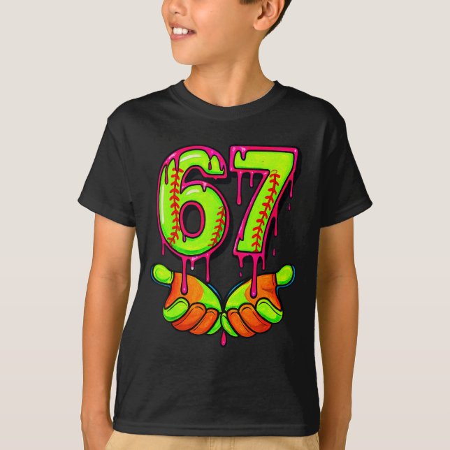 Camiseta Softball 67 Six Seven Funny Gen Alpha Meme Drip Te (Anverso)