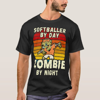 CAMISETA SOFTBALLER POR DAY ZOMBIE POR NOCHE DISEÑO HALLOWE