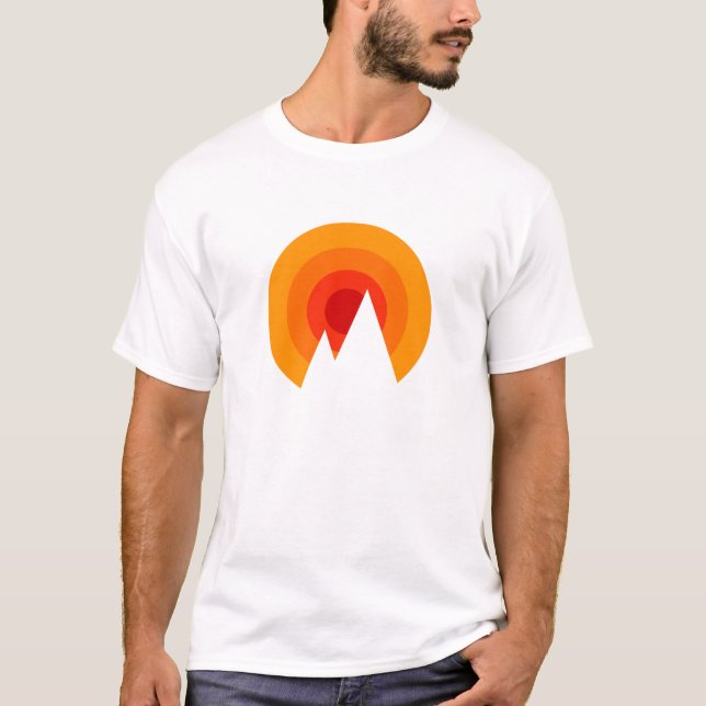 Camiseta Sol y montañas (Anverso)
