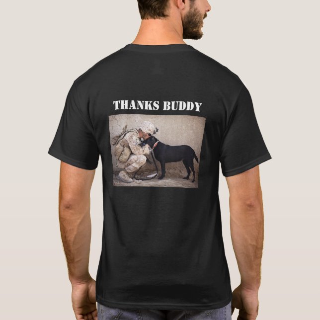 Camiseta Soldado en fábricas con su perro militar (Reverso)