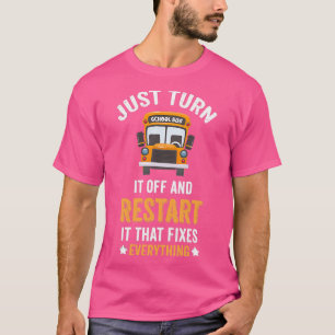 Camiseta Solo apaga y reinicia que arregla a todos