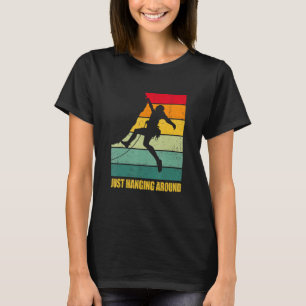 Camiseta Sólo Colgando Alrededor De La Clima De Boulder De