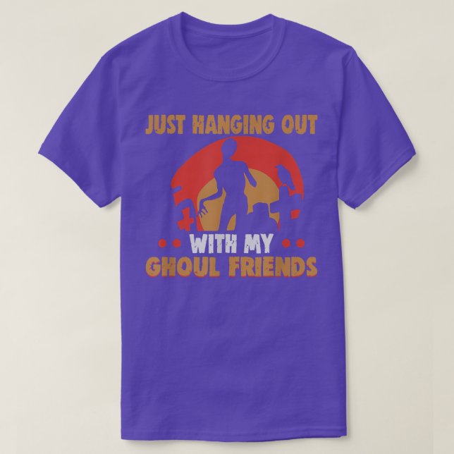 Camiseta Sólo Colgando Con Mis Amigos De Ghoul Spooky Hall (Diseño del anverso)