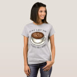 Camiseta Sólo Déjame Terminar Mi Café Funny Seattle Latte<br><div class="desc">El diseño presenta un ilustracion de marca original de un café café con leche al estilo de Seattle, con un solo DEJAR QUE TERMINE MI CAFÉ con una fuente divertida. Este ilustracion también está disponible en otros productos. También hay muchos otros diseños de cocina ilustrada. ¿No ves exactamente lo que...</div>