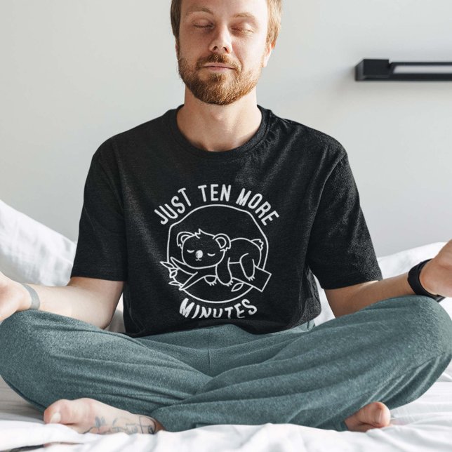 Camiseta Sólo diez minutos más (Subido por el creador)