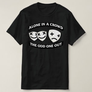 Camiseta Sólo en una multitud el raro gráfico urbano