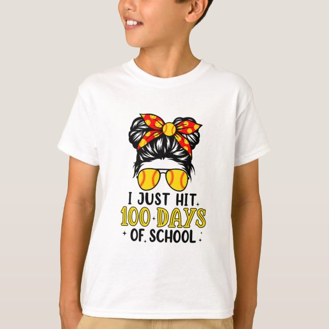Camiseta Sólo Golpear Feliz 100 Días De Escuela De Softball (Anverso)
