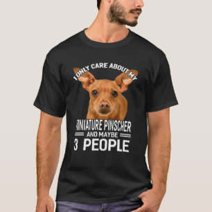 Camiseta Solo Me Importa Mi Ministra Pinscher