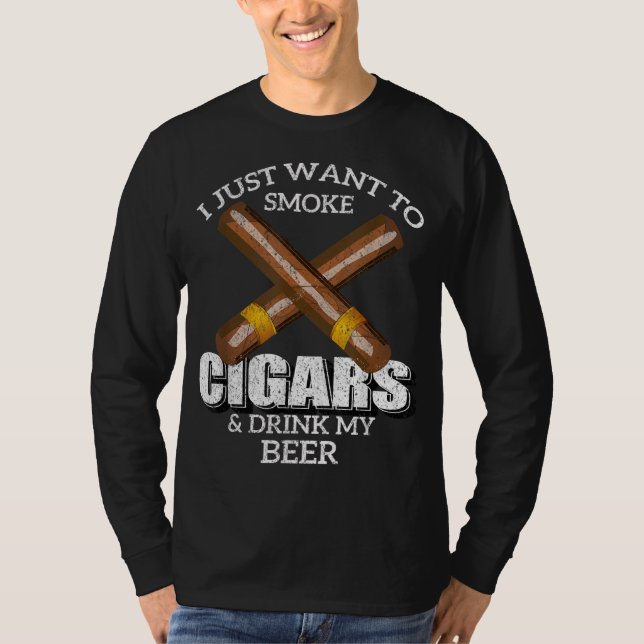 Camiseta Solo quiero fumar cigarrillos y beber mi barra de  (Anverso)