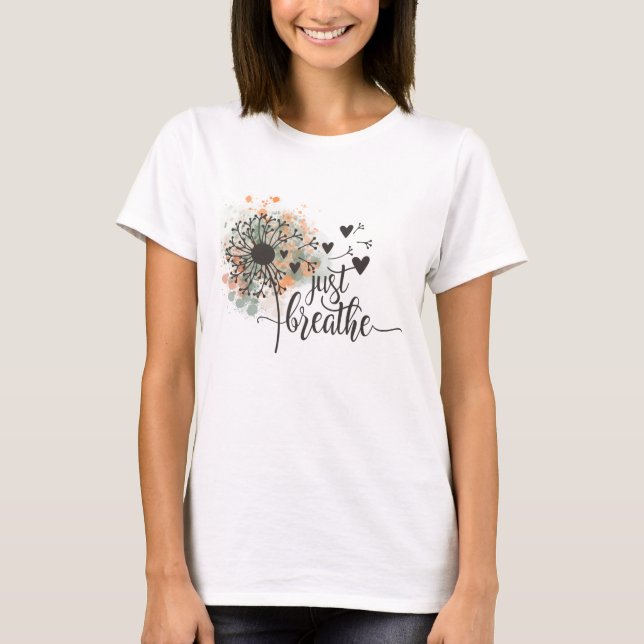 Camiseta Solo Respira Diente de León con Corazones Yoga  (Anverso)