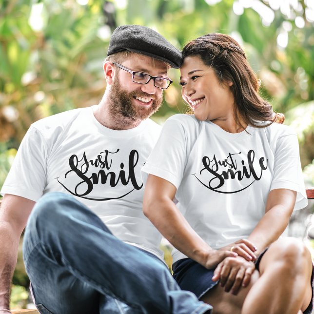 Camiseta Sólo sonríe (Subido por el creador)