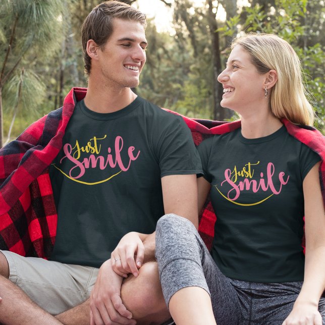 Camiseta Sólo sonriendo (Subido por el creador)