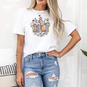 Camiseta Solo un capítulo más de amor por el libro floral d