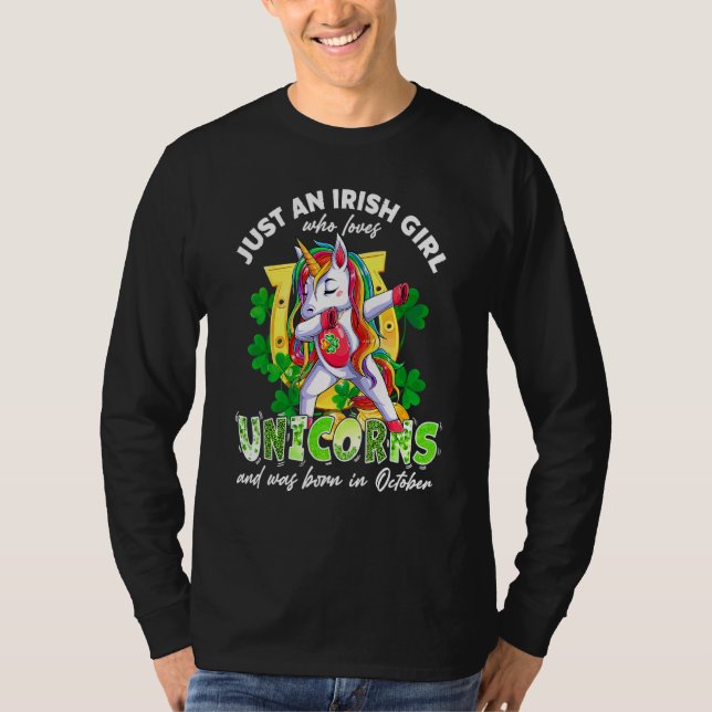 Camiseta Solo un Chica irlandés que ama el santito afortuna (Anverso)