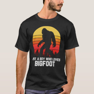 Camiseta Solo un chico que ama a BIGFOOT   Bigfoot Retro