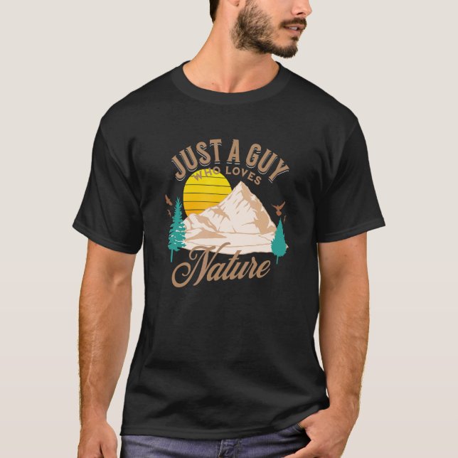 Camiseta Solo Un Hombre Que Ama A La Naturaleza Caminando W (Anverso)
