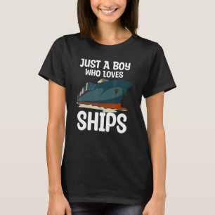 Camiseta Solo Un Niño Que Ama A Los Buques En Bote S