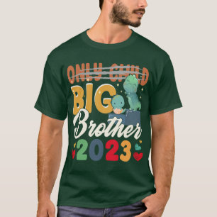 Camiseta Solo un niño tachó el embarazo de su hermano mayor