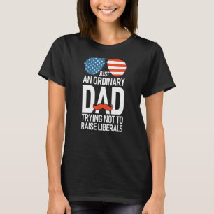 Camiseta Sólo un padre común y corriente tratando de no cri