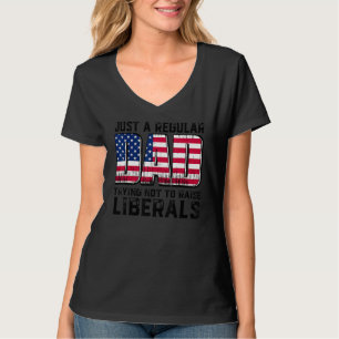 Camiseta Solo Un Padre Regular Intenta No Criar A Los Liber