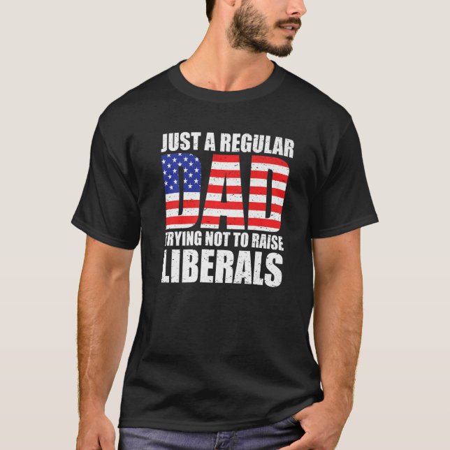 Camiseta Solo un papá tratando de no criar hijos graciosos  (Anverso)