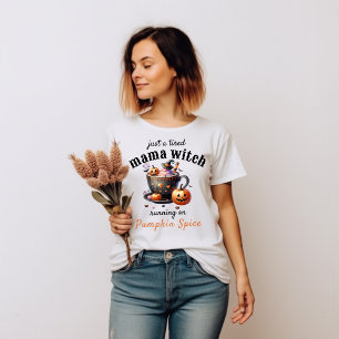 Camiseta Solo una bruja mamá cansada divertida mamá de Hall
