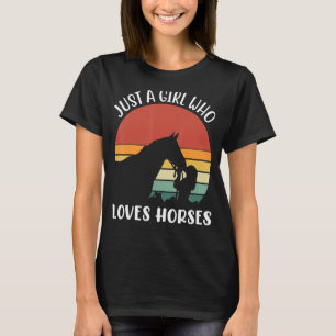 Camiseta Solo Una Chica Que Ama A Su Caballo Silueta Del At