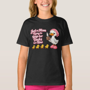 Camiseta Solo una mamá tratando de mantener a sus patos en