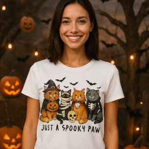 Camiseta Solo unos gatos de Halloween con patas fantasmales