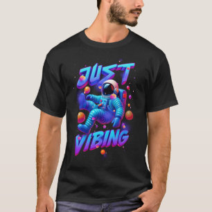 Camiseta Solo Vibra Astronauta Flotando En El Espacio Chi C