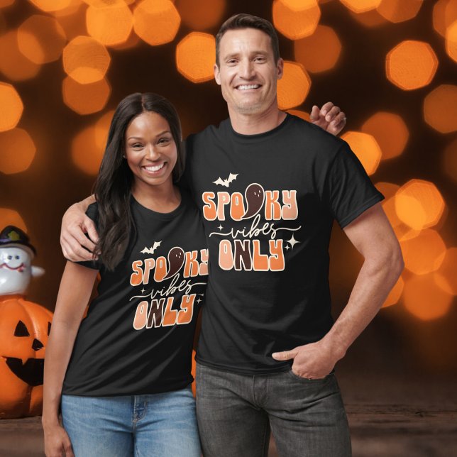 Camiseta Sólo vídeos espeluznantes de Halloween de Retro Gr (Subido por el creador)