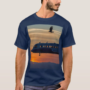 Camiseta "Sombras con horizonte - Águila y atardecer con av
