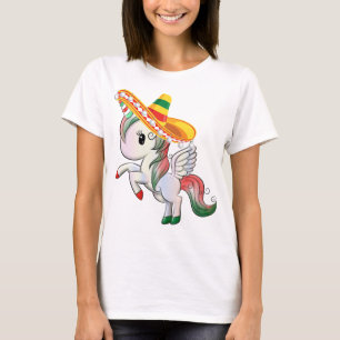 Camiseta Sombrero usando Cinco de Mayo Unicornio Pegasus