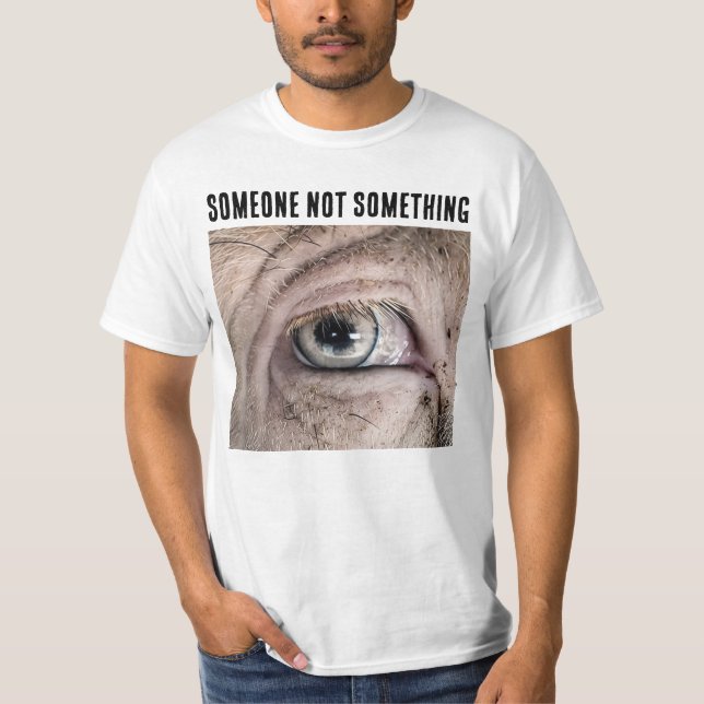 Camiseta SOMEONE NOT SOMETHING PIG LOVER T-Shirt (Anverso)