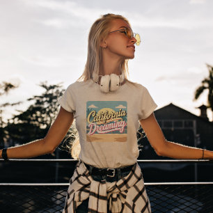 Camiseta soñadora amarilla y blanca de California