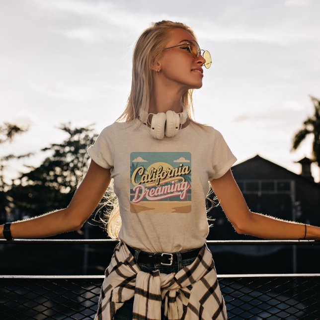 Camiseta soñadora amarilla y blanca de California (Subido por el creador)