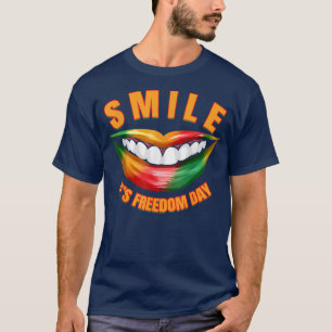 Camiseta Sonríe es el Día de la Libertad, la mujer afronegr