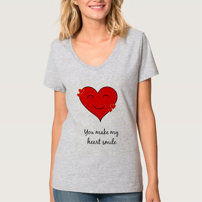 Camiseta Sonriente corazón rojo cita romántica (Anverso)