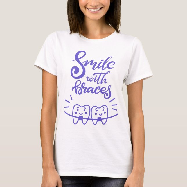 Camiseta Sonrisa con los dientes sonrientes de los apoyos (Anverso)