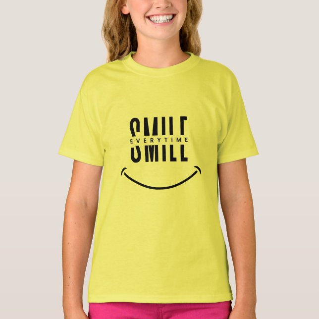 Camiseta Sonrisa divertida negra y blanca cada vez que cami (Anverso)