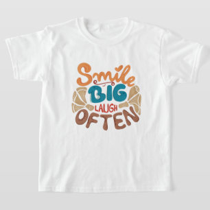 Camiseta Sonrisas grandes a menudo: alegre