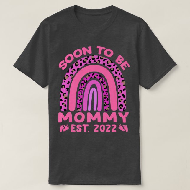 Camiseta Soon To Be Mommy Est 2022 Pregnancy Pink Leopard R (Diseño del anverso)