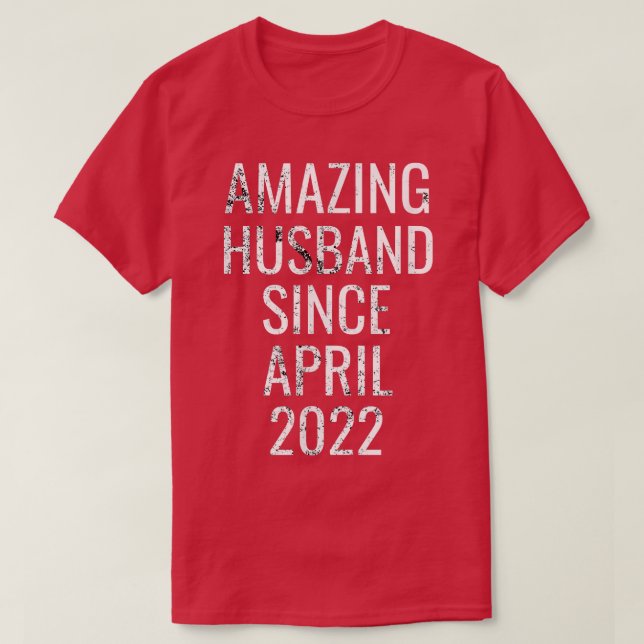 Camiseta Sorprendente marido desde abril de 2022 (Diseño del anverso)