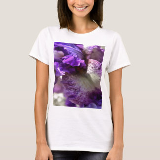 Camiseta Sorprendente resumen morado, violeta y mauve iris