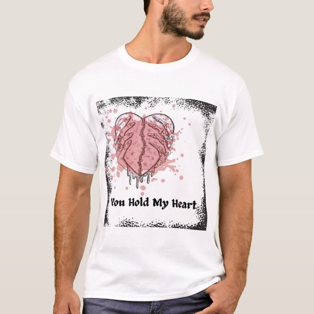 Camiseta Sostiene Mi Corazón (Anverso)