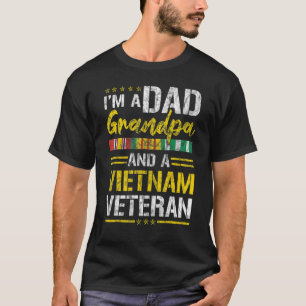 Camiseta Soy abuelo de papá y padre veterano de Vietnam.