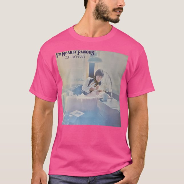 Camiseta Soy Casi Famoso (Anverso)