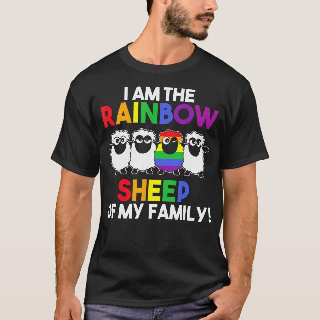 Camiseta Soy La Oveja Arcoiris De Mi Familia (Anverso)